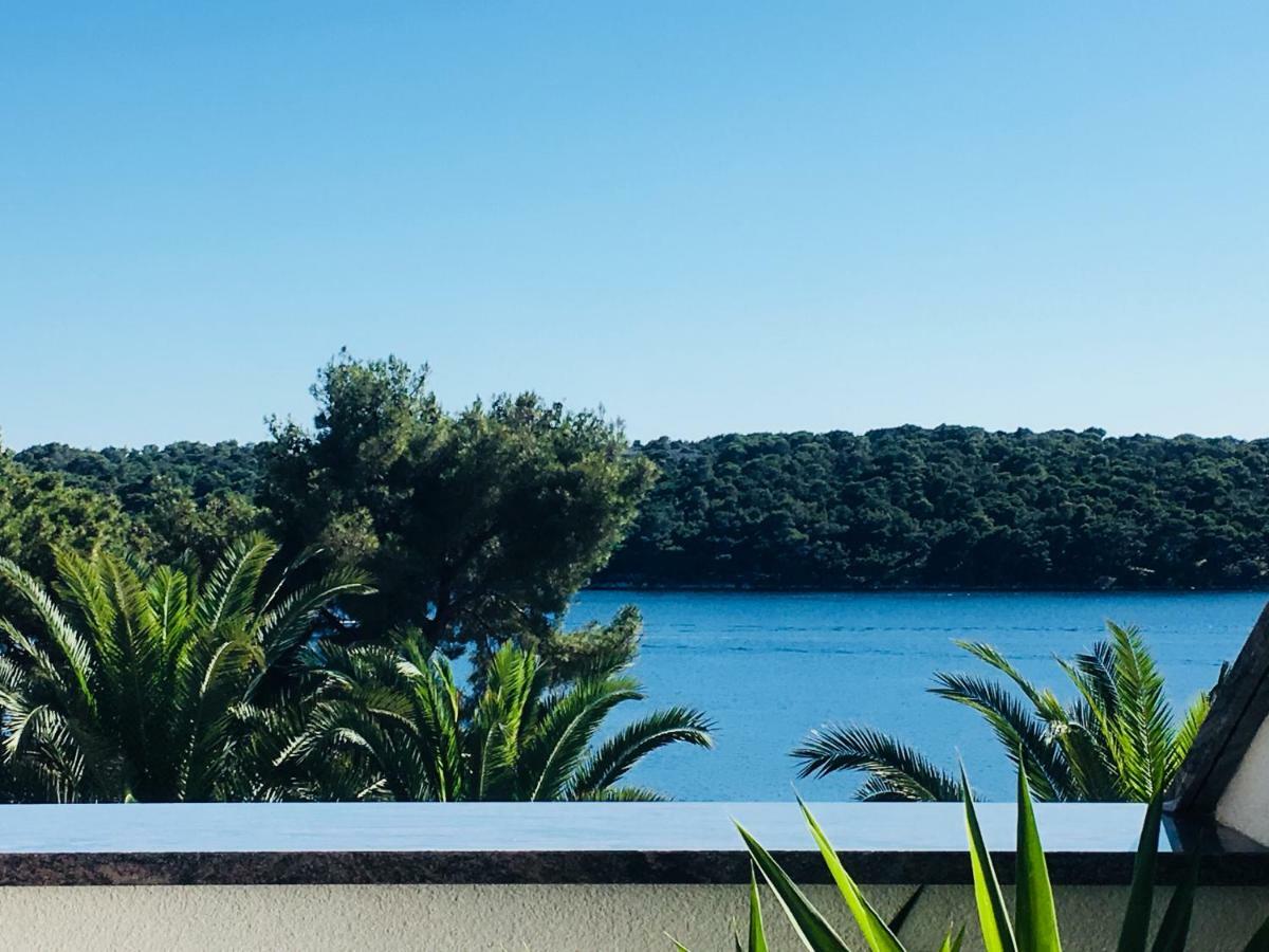 Apartments Tasha Mali Losinj Ngoại thất bức ảnh